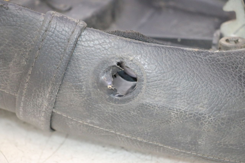 photo de ASIENTO PIAGGIO LIBERTY 50 (1998 - 2003) - Estado de la superficie y material
