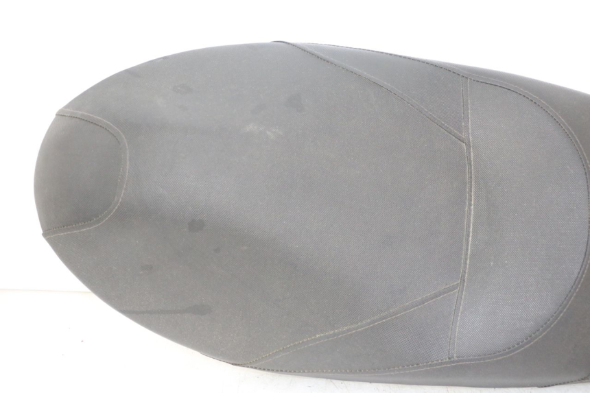 photo de ASIENTO LONGJIA SHARPY 125 (2020 - 2024) - Primer plano de alta resolución