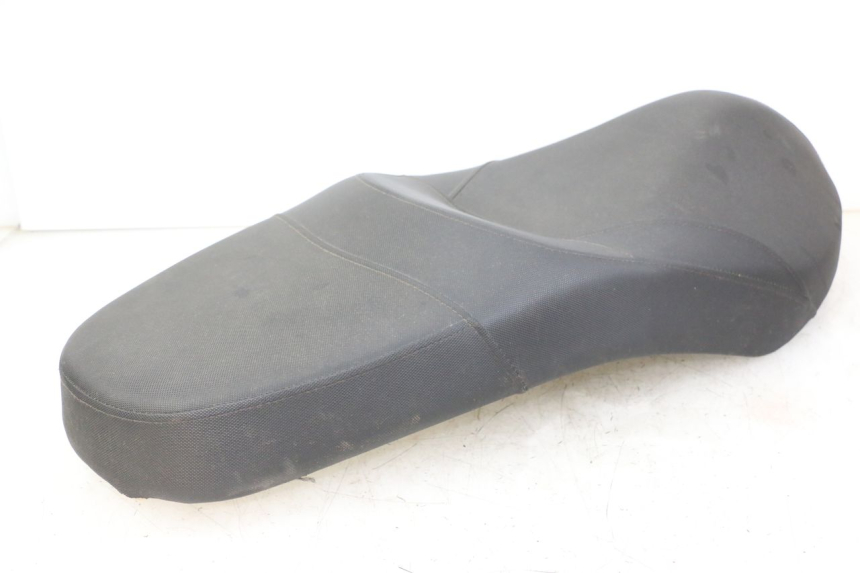 photo de ASIENTO LONGJIA SHARPY 125 (2020 - 2024) - Estado de la superficie y material