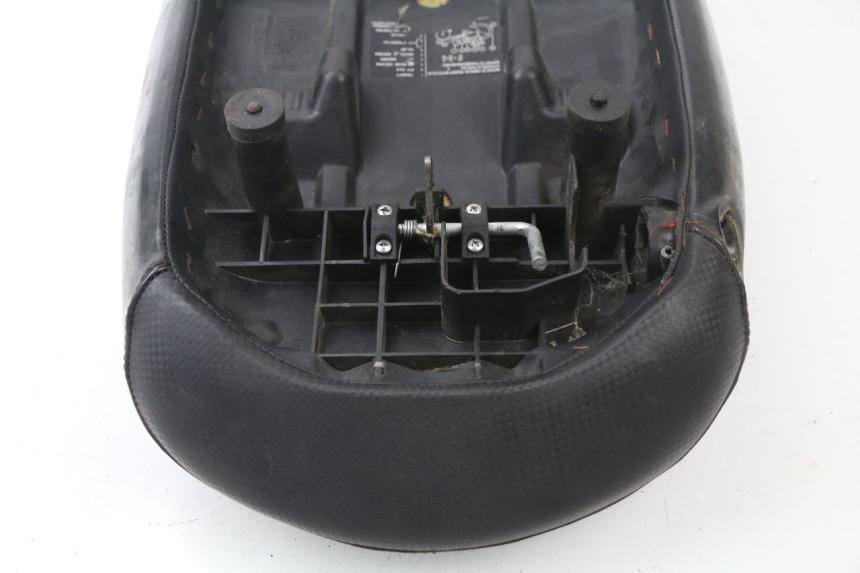 photo de ASIENTO PEUGEOT LUDIX BLASTER 50 (2006 - 2014) - Zoom sobre los componentes