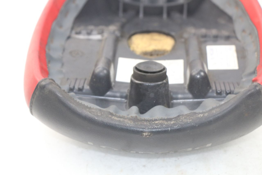 photo de ASIENTO PEUGEOT LUDIX 50 (2008 - 2017) - Detalle de la pieza