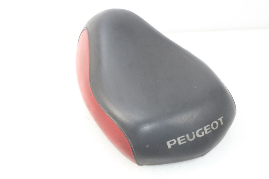 photo de ASIENTO PEUGEOT LUDIX 50 (2008 - 2017) - Detalles de los puntos de fijación