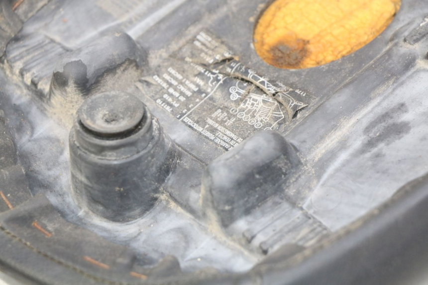 photo de ASIENTO PEUGEOT LUDIX 50 (2005 - 2007) - Primer plano técnico