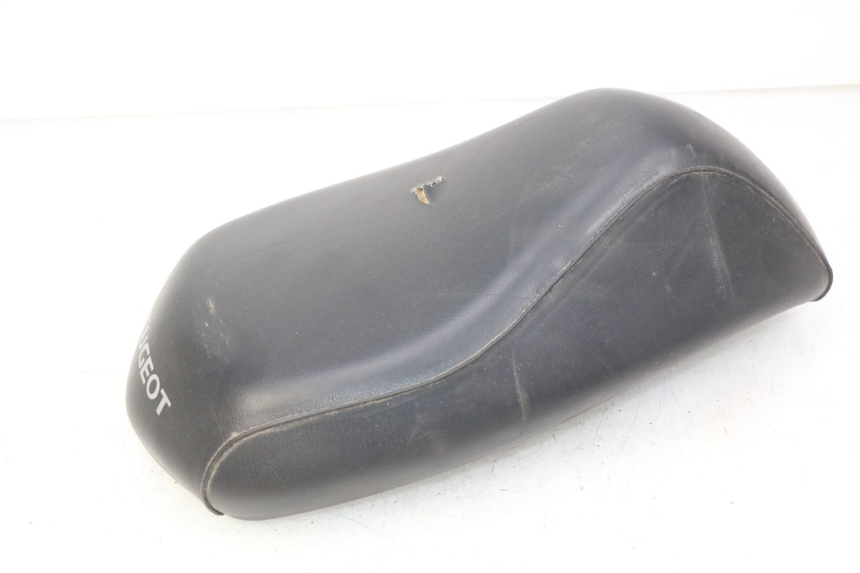 photo de ASIENTO PEUGEOT LUDIX 50 (2005 - 2007) - Estado de la superficie y material