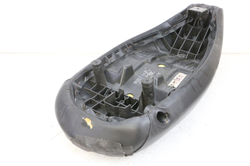 photo de ASIENTO PEUGEOT LUDIX 50 (2005 - 2007) - Detalles de los puntos de fijación