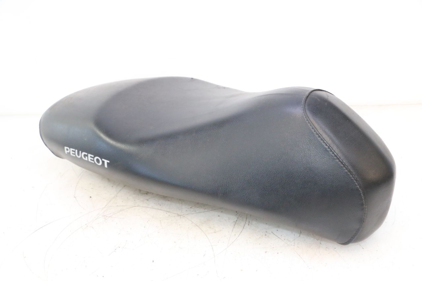 photo de ASIENTO PEUGEOT LUDIX 50 (2008 - 2017) - Estado de la superficie y material