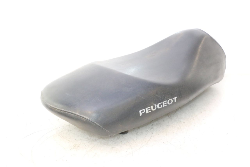 photo de ASIENTO PEUGEOT LUDIX 50 (2005 - 2007) - Enfoque en la estructura