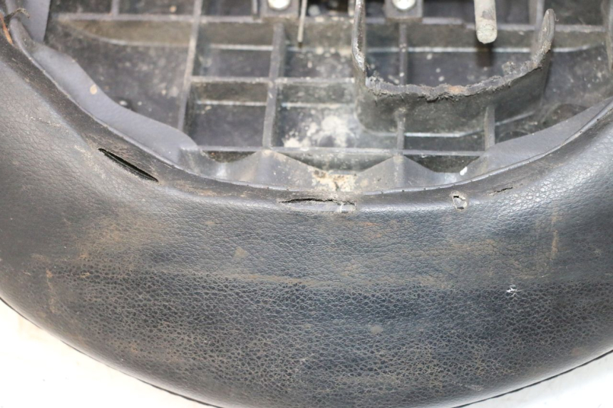 photo de ASIENTO PEUGEOT LUDIX 50 (2005 - 2007) - Estado de la superficie y material