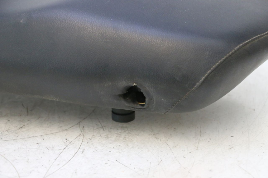 photo de ASIENTO PEUGEOT LUDIX ONE 50 (2004 - 2013) - Enfoque en la estructura