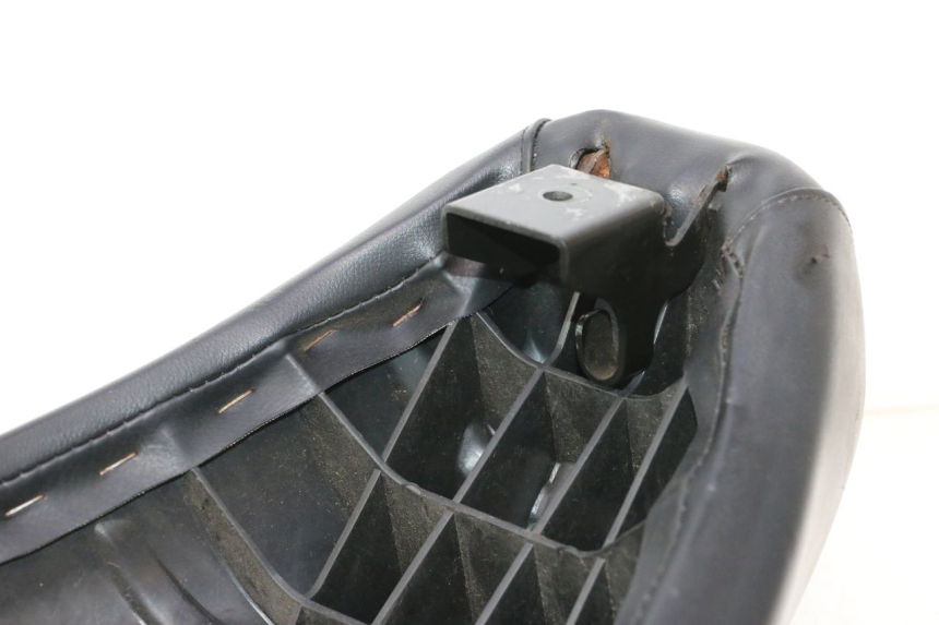 photo de ASIENTO PEUGEOT LUDIX SNAKE 2T 50 (2004 - 2014) - Zoom sobre los componentes