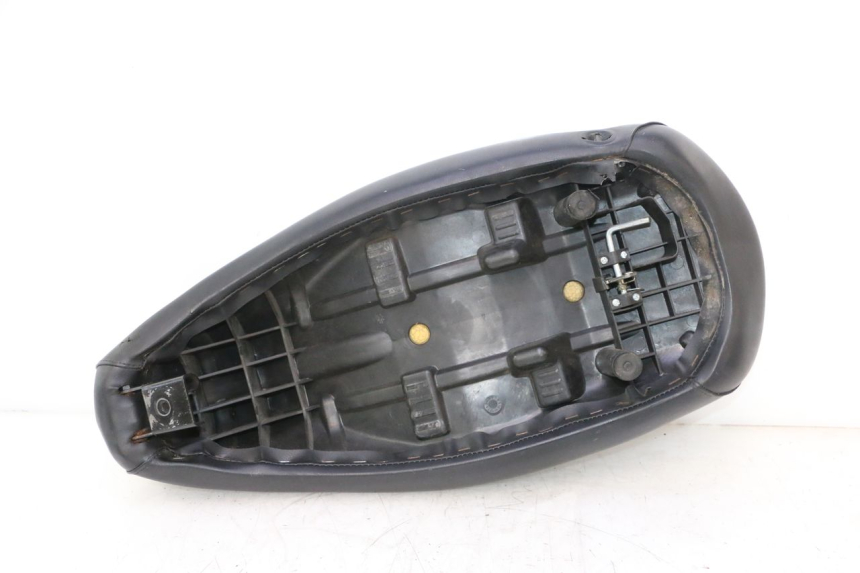 photo de ASIENTO PEUGEOT LUDIX SNAKE 2T 50 (2004 - 2014) - Enfoque en la estructura