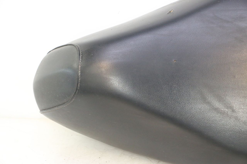 photo de ASIENTO PEUGEOT LUDIX SNAKE 2T 50 (2004 - 2014) - Detalles de los puntos de fijación