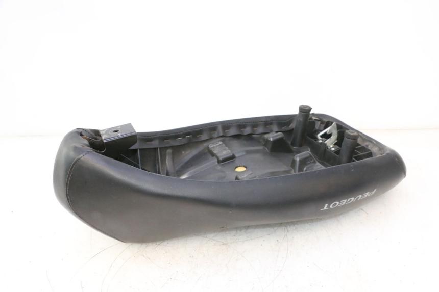 photo de ASIENTO PEUGEOT LUDIX SNAKE 2T 50 (2004 - 2014) - Detalles de los puntos de fijación