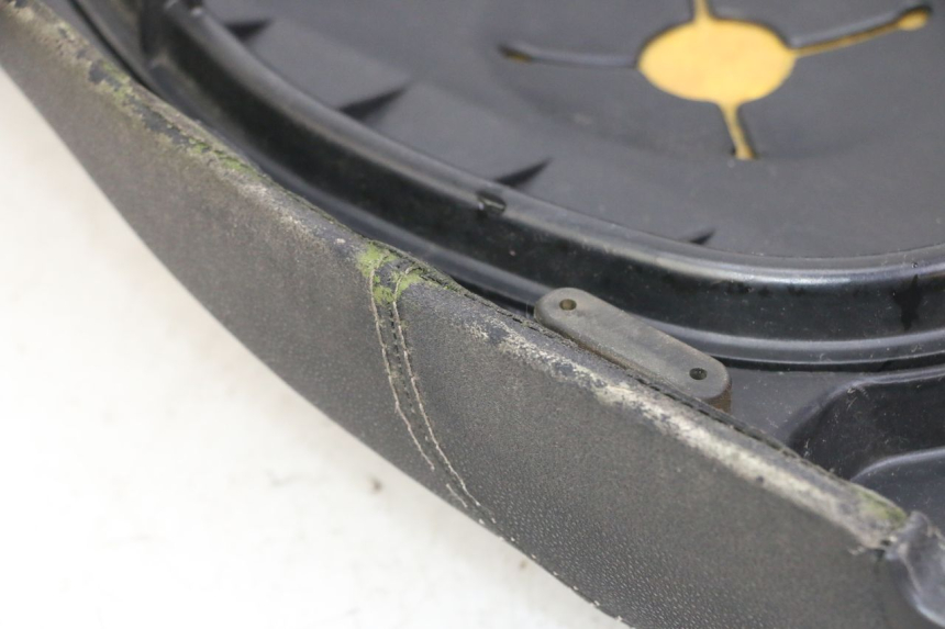 photo de ASIENTO PIAGGIO LXV 4T 50 (2009 - 2013) - Zoom sobre los componentes