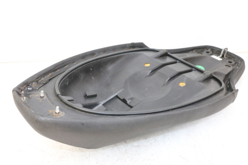 photo de ASIENTO MBK MACH G AC 50 (2002 - 2014) - Detalles de los puntos de fijación