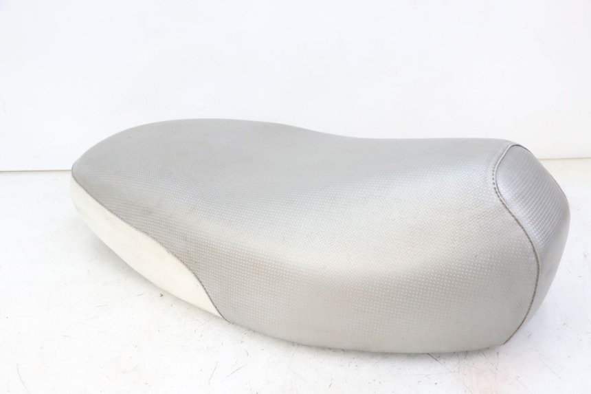 photo de ASIENTO MBK BOOSTER SPIRIT NAKED 50 (2004 - 2017) - Enfoque en la estructura