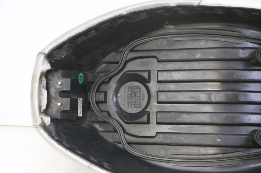 photo de ASIENTO MBK BOOSTER SPIRIT NAKED 50 (2004 - 2017) - Marcados y referencias originales