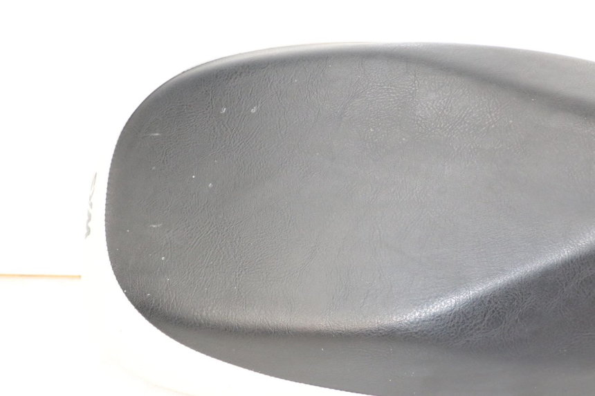 photo de ASIENTO SYM MIO 50 (2011 - 2017) - Características distintivas