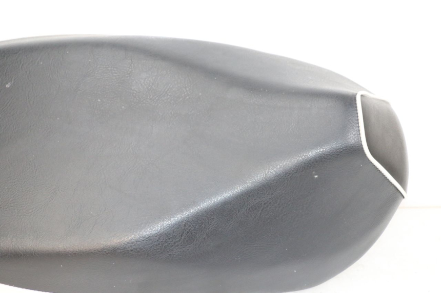 photo de ASIENTO SYM MIO 50 (2011 - 2017) - Zoom sobre los componentes