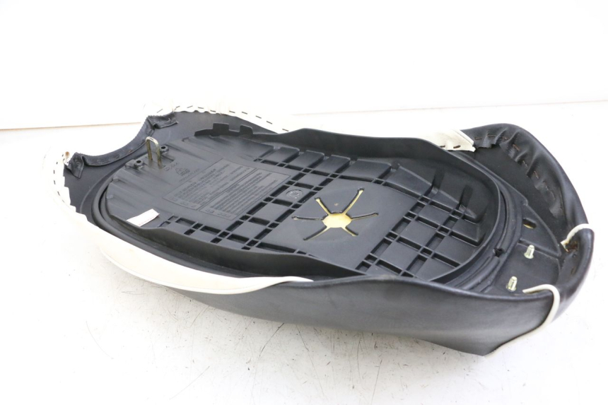 photo de ASIENTO SYM MIO 50 (2011 - 2017) - Primer plano técnico