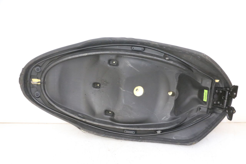 photo de ASIENTO PIAGGIO MP3 HPE 310 (2024 - 2025) - Características distintivas