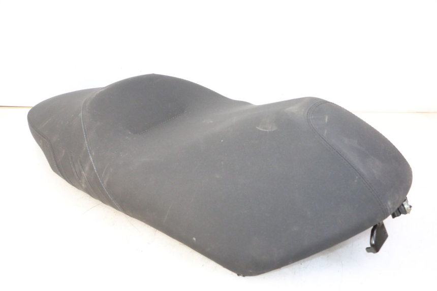 photo de ASIENTO PIAGGIO MP3 HPE 310 (2024 - 2025) - Zoom sobre los componentes