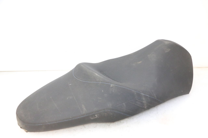 photo de ASIENTO PIAGGIO MP3 HPE 310 (2024 - 2025) - Primer plano de alta resolución