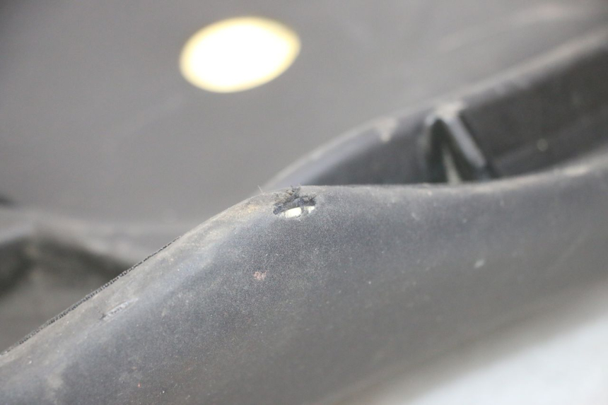 photo de ASIENTO PIAGGIO MP3 HPE 310 (2024 - 2025) - Detalles de los puntos de fijación