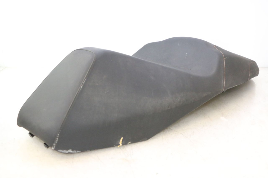 photo de ASIENTO PIAGGIO MP3 HPE 530 (2022 - 2026) - Otra vista del artículo