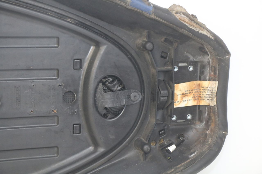 photo de ASIENTO PIAGGIO MP3 LT 400 (2007 - 2012) - Características distintivas