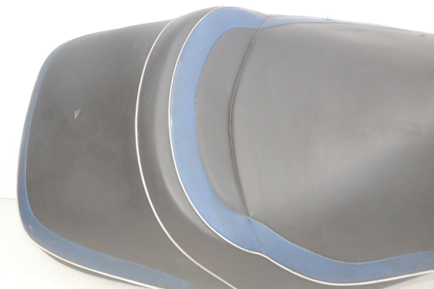 photo de ASIENTO PIAGGIO MP3 LT 400 (2007 - 2012) - Detalles de los puntos de fijación