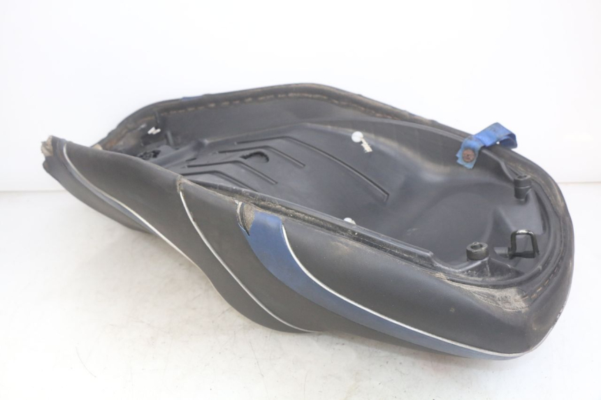 photo de ASIENTO PIAGGIO MP3 LT 400 (2007 - 2012) - Primer plano técnico