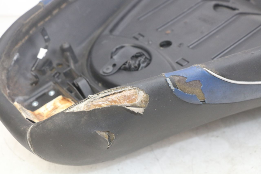 photo de ASIENTO PIAGGIO MP3 LT 400 (2007 - 2012) - Estado de la superficie y material