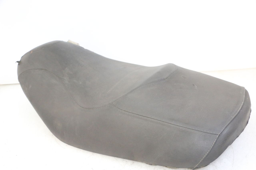 photo de ASIENTO PIAGGIO MP3 LT 400 (2007 - 2012) - Detalles de los puntos de fijación