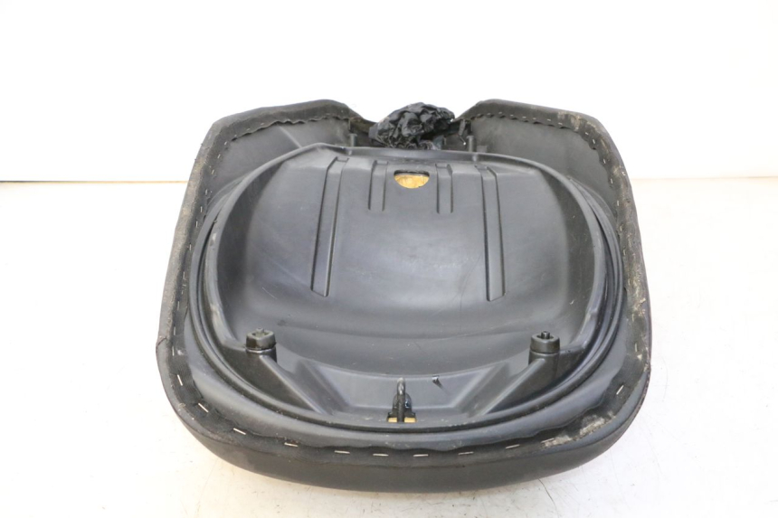 photo de ASIENTO PIAGGIO MP3 LT 300 (2010 - 2016) - Zoom sobre los componentes