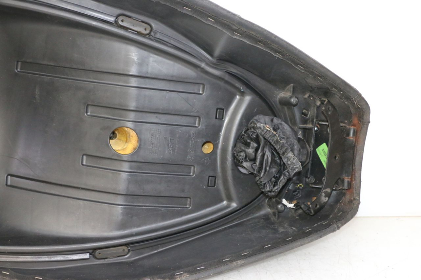 photo de ASIENTO PIAGGIO MP3 LT 300 (2010 - 2016) - Otra perspectiva