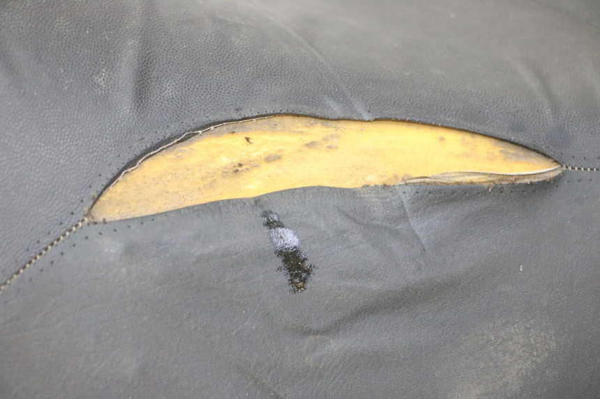 photo de ASIENTO PIAGGIO MP3 LT 300 (2010 - 2016) - Estado de la superficie y material