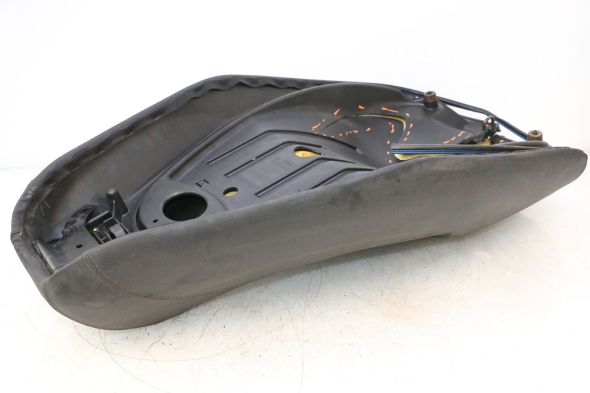 photo de ASIENTO PIAGGIO MP3 LT 400 (2007 - 2012) - Zoom sobre los componentes