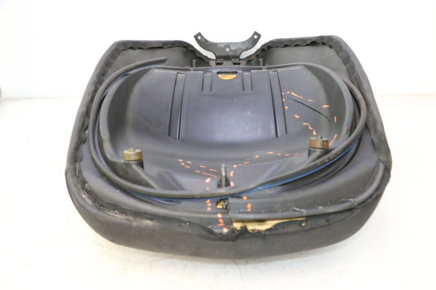 photo de ASIENTO PIAGGIO MP3 LT 400 (2007 - 2012) - Ángulo de visión alternativo