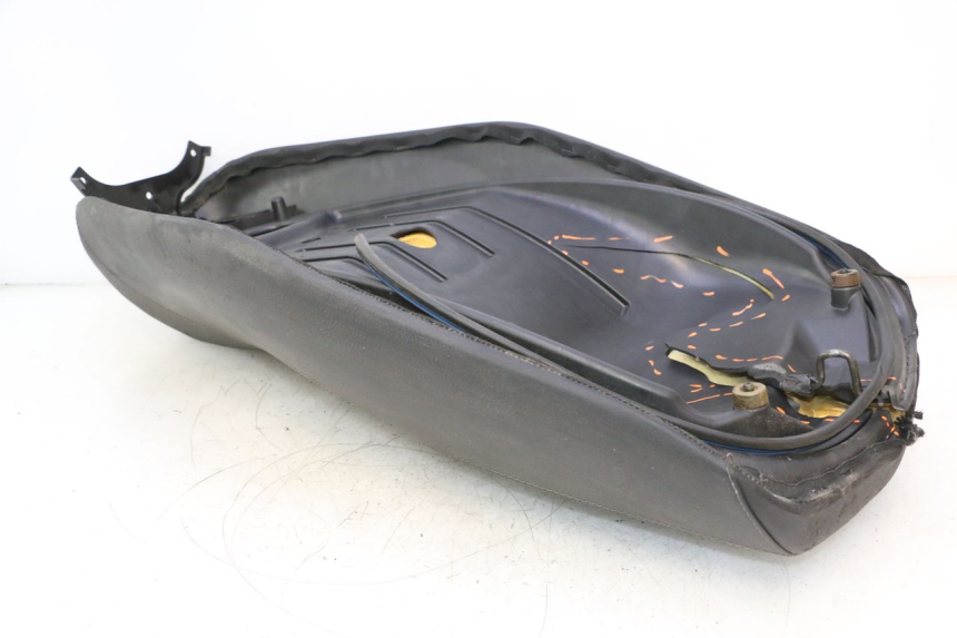 photo de ASIENTO PIAGGIO MP3 LT 400 (2007 - 2012) - Perfil de la pieza de repuesto