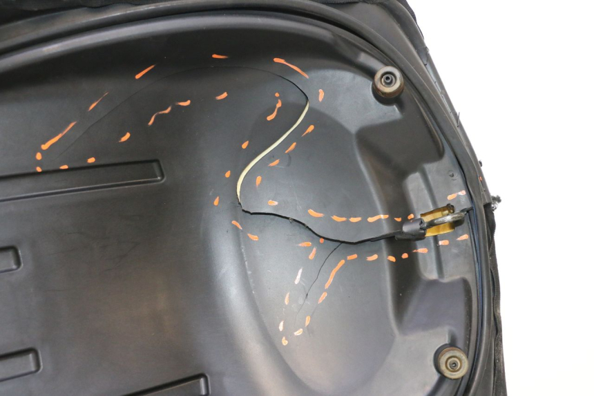 photo de ASIENTO PIAGGIO MP3 LT 400 (2007 - 2012) - Otra perspectiva