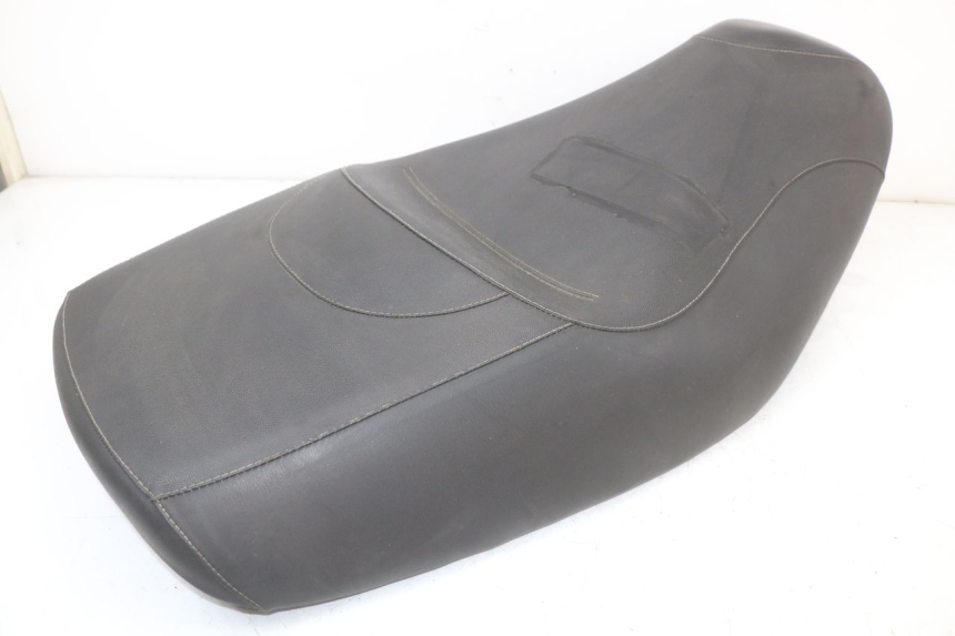 photo de ASIENTO PIAGGIO MP3 125 (2006 - 2014) - Detalles de los puntos de fijación