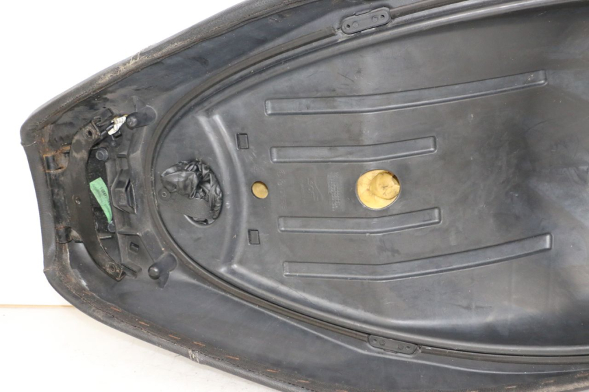 photo de ASIENTO PIAGGIO MP3 500 (2011 - 2015) - Estado de la superficie y material