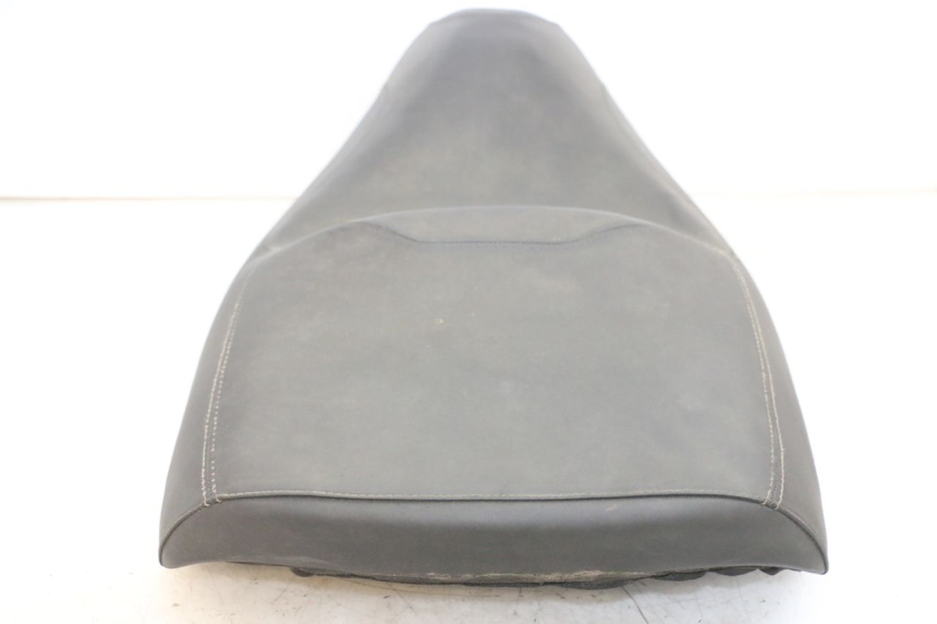 photo de ASIENTO PIAGGIO MP3 RL 250 (2006 - 2010) - Primer plano técnico