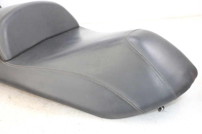 photo de ASIENTO PIAGGIO MP3 500 (2016 - 2018) - Inspección visual detallada