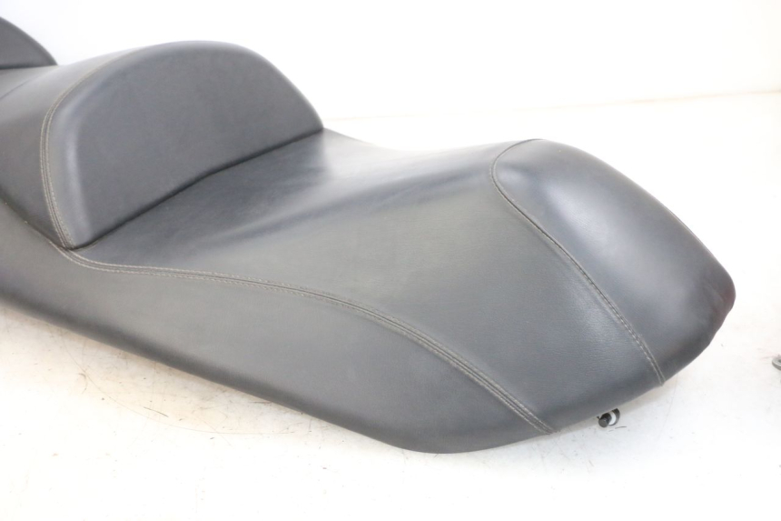 photo de ASIENTO PIAGGIO MP3 500 (2016 - 2018) - Enfoque en la estructura