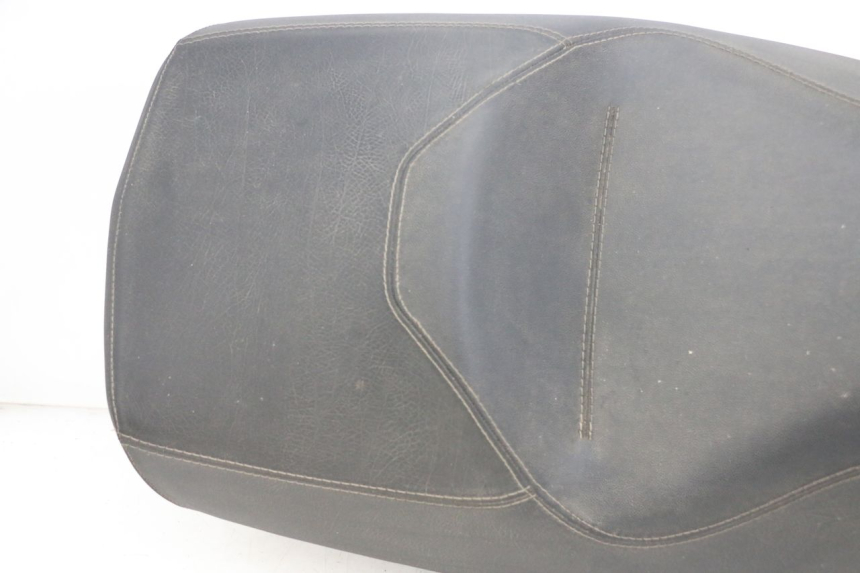 photo de ASIENTO PIAGGIO MP3 RL 250 (2006 - 2010) - Enfoque en la estructura