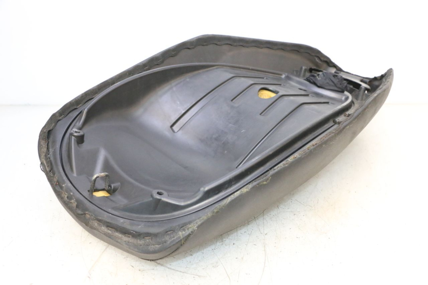 photo de ASIENTO PIAGGIO MP3 RL 250 (2006 - 2010) - Inspección visual detallada