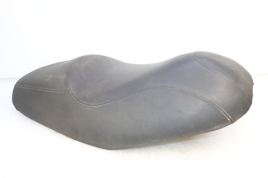 photo de ASIENTO PIAGGIO MP3 RL 250 (2006 - 2010) - Estado de la superficie y material