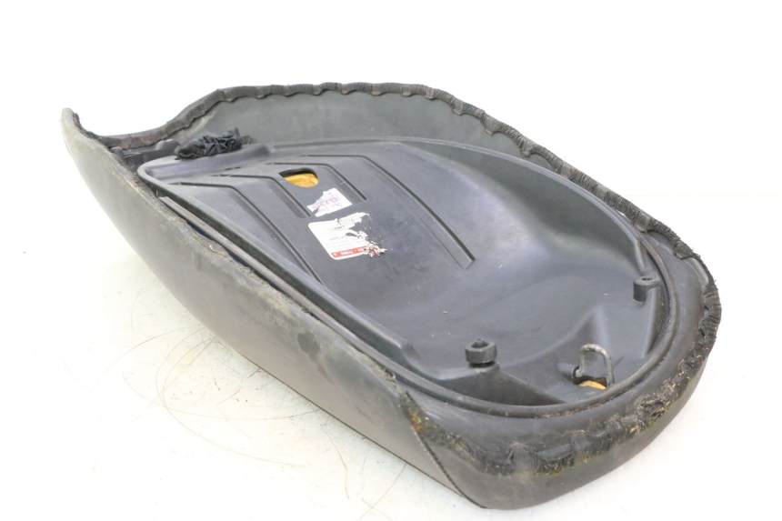 photo de ASIENTO PIAGGIO MP3 125 (2006 - 2014) - Primer plano de alta resolución